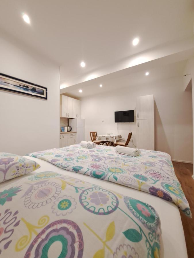 Meressa Nina&Leo Studio Apartments Novigrad  Exterior photo