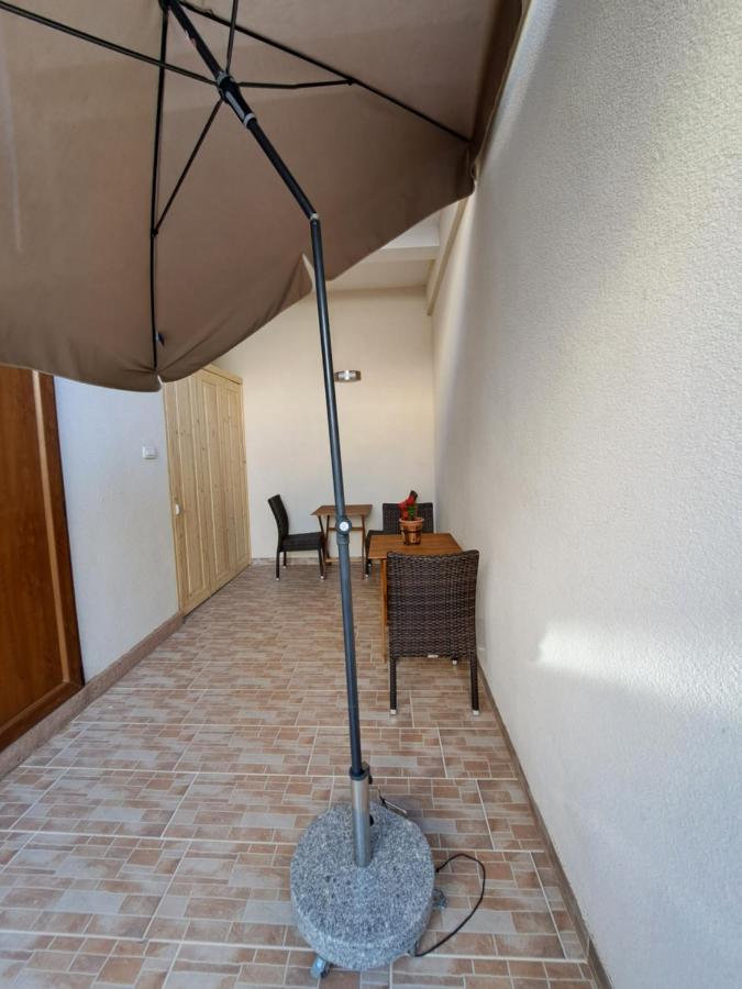 Meressa Nina&Leo Studio Apartments Novigrad  Exterior photo