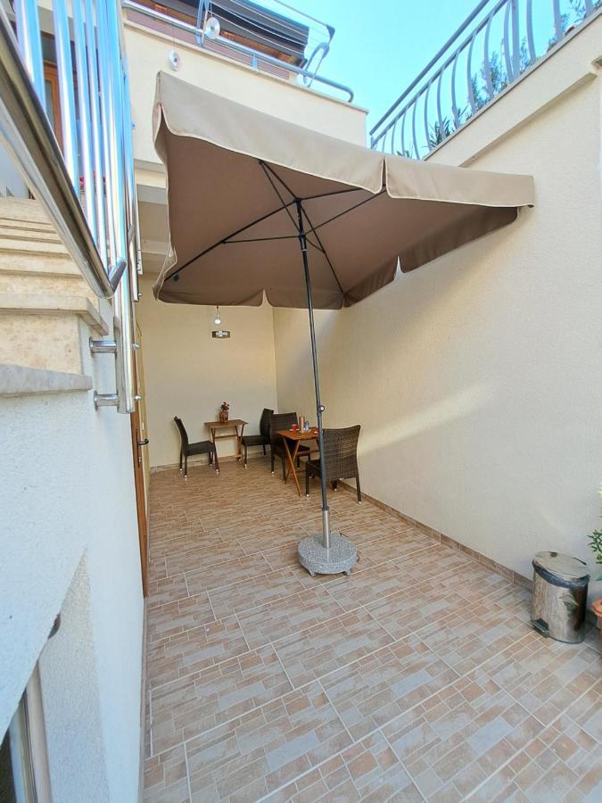 Meressa Nina&Leo Studio Apartments Novigrad  Exterior photo