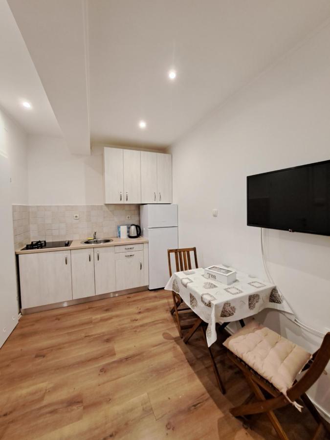Meressa Nina&Leo Studio Apartments Novigrad  Exterior photo